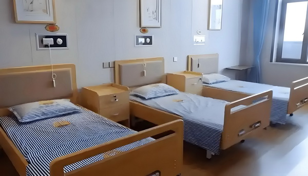 辽宁队重磅宣布，辟谣出售球队，杨鸣又收两大好消息，闷声做大事